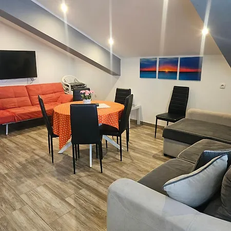 Anna Apartman Ražanac