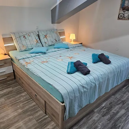 Anna Apartman