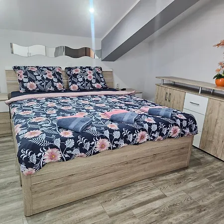 Anna Apartman Ražanac